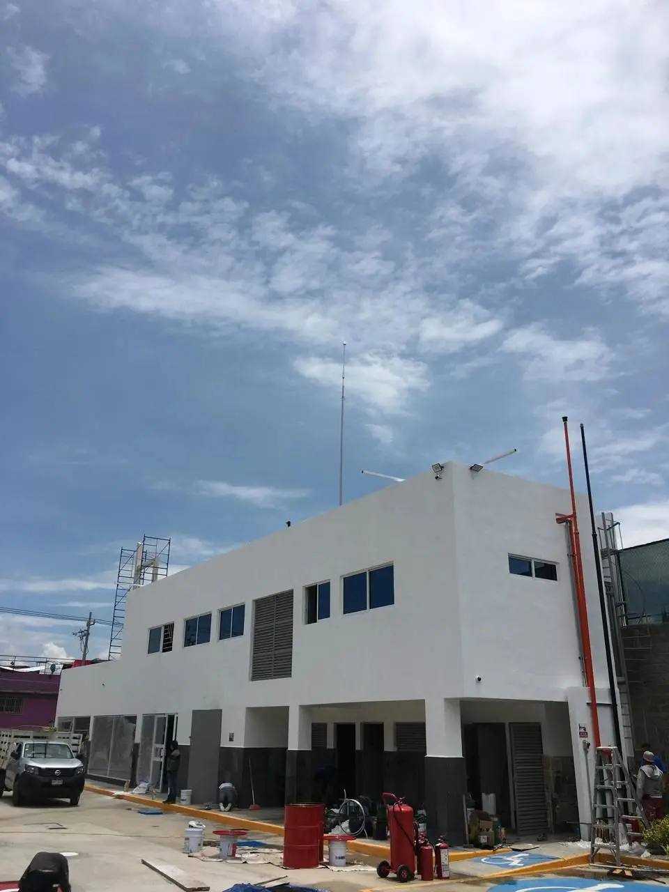 Pozo de tierra física con electrodo y cable de cobre